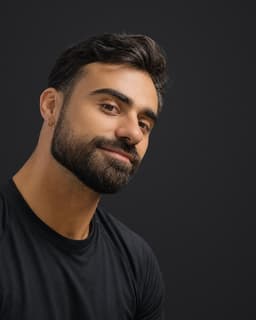 Raphaël, coach du studio de Boulogne-Billancourt